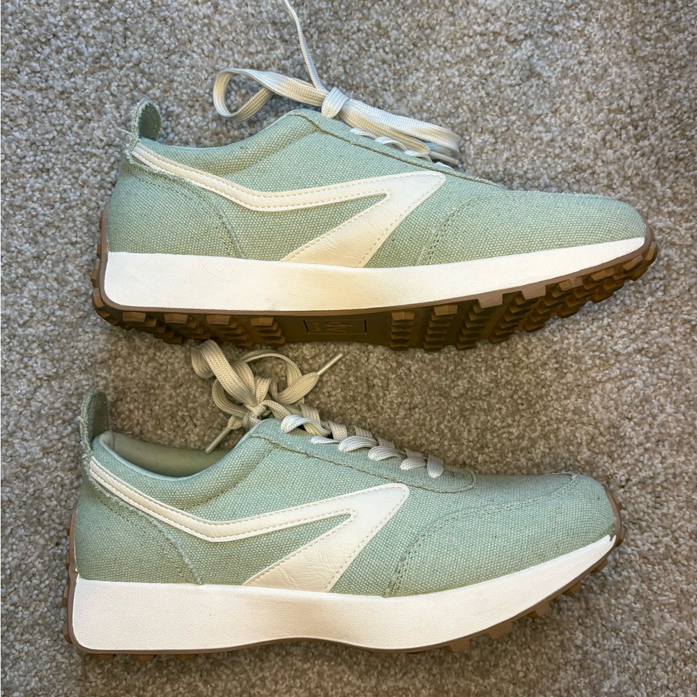 Dolce Vita DV Braiden Sage Green Avacado Womens Lifestyle Sneakers size 10 - Picture 3 of 11
